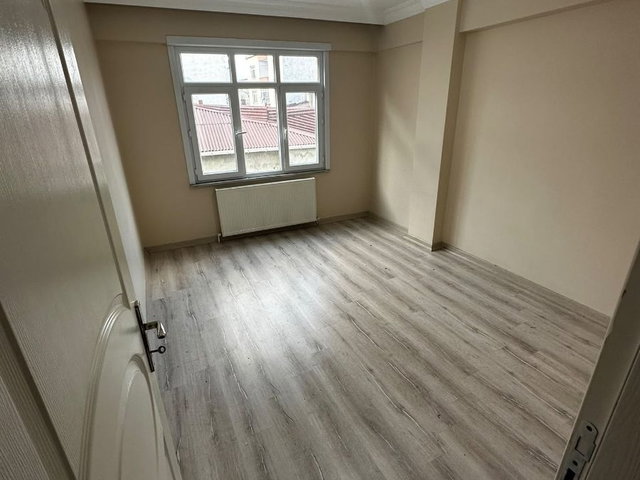 BAĞCILAR FATİH MAH. GENİŞ 3+1 160 M2 5. KAT MASRAFSIZ DAİRE...