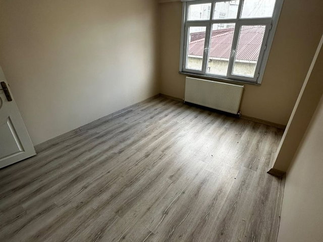 BAĞCILAR FATİH MAH. GENİŞ 3+1 160 M2 5. KAT MASRAFSIZ DAİRE...