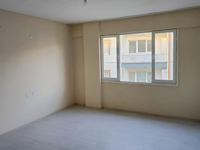 Kemalpaşa Merkezde Arakat Satılık 3+1 Daire