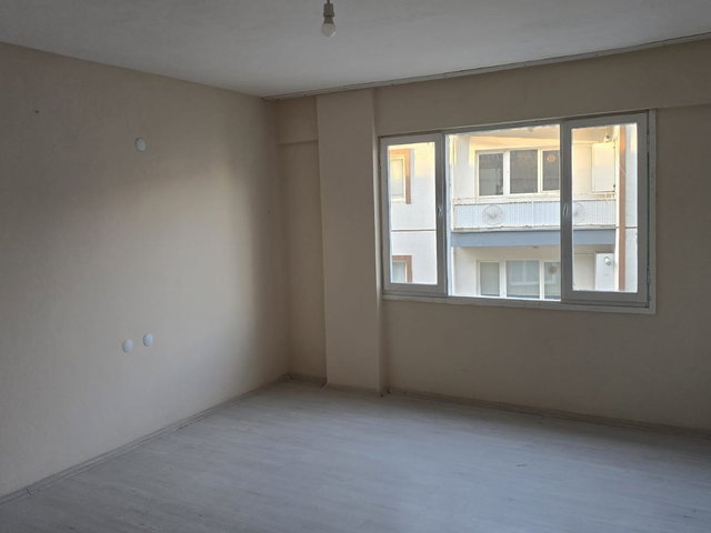 Kemalpaşa Merkezde Arakat Satılık 3+1 Daire