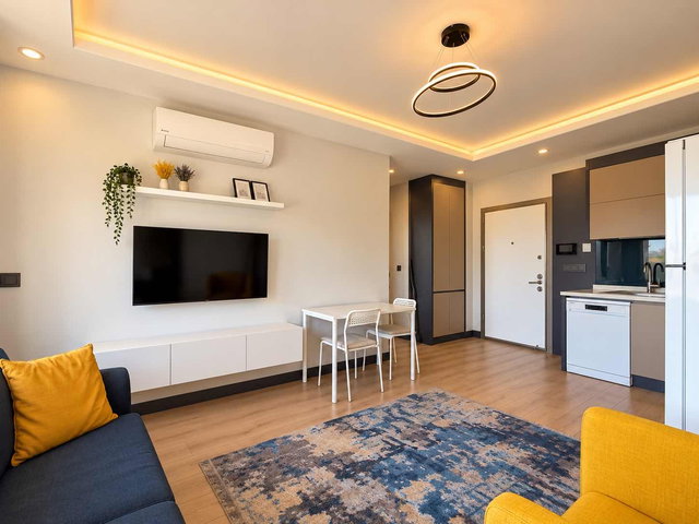 Altıntaş Rüzgar Luxury 5'te Havuz Manzaralı Eşyalı 1+1 Daire