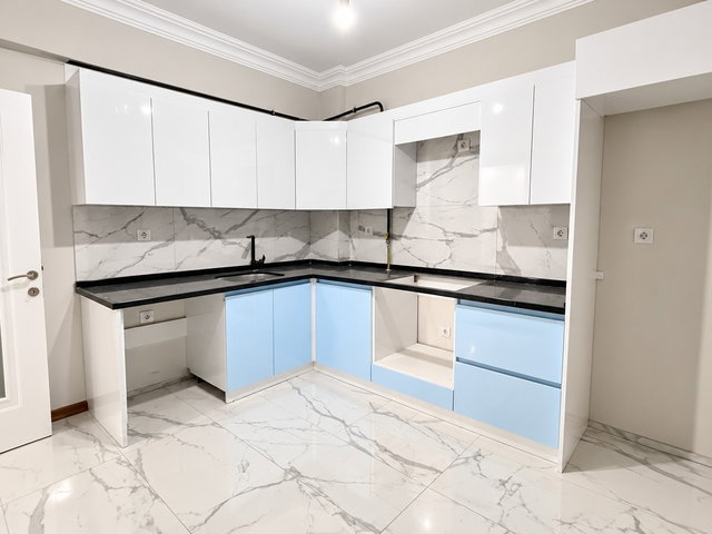 SAKARYA AKYAZI MAHALLESİ'NDE 2+1 DAİRE