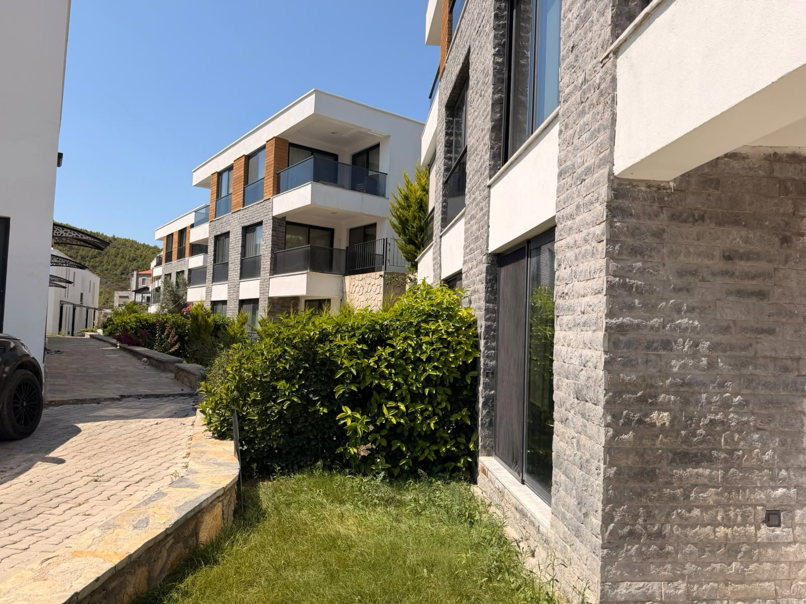 BODRUM MİLAS MEŞELİK'TE TURKUAZ SİTESİNDE SATILIK DUBLEKS DAİRE