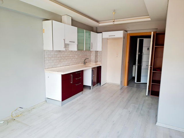 1. KAT 2+1 OTOPARKLI, YÖNETİMLİ, ASANSÖRLÜ BALK ÜNİVERSİTE YAKIN