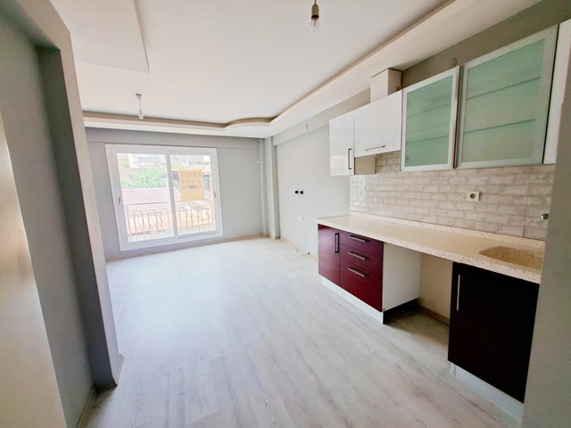 1. KAT 2+1 OTOPARKLI, YÖNETİMLİ, ASANSÖRLÜ BALK ÜNİVERSİTE YAKIN