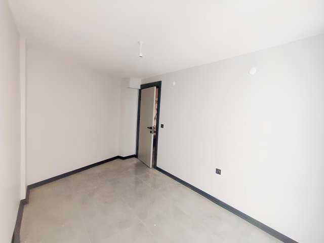 GÖLBAŞI MERKEZİ KONUMDA HERYER YÜRÜME MESAFESİ KİRALIK 1+1 DAİRE