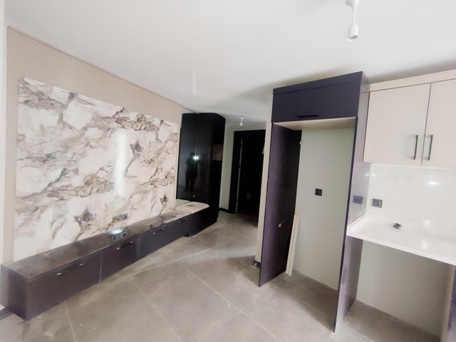GÖLBAŞI MERKEZİ KONUMDA HERYER YÜRÜME MESAFESİ KİRALIK 1+1 DAİRE