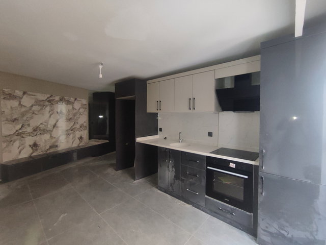 GÖLBAŞI MERKEZİ KONUMDA HERYER YÜRÜME MESAFESİ KİRALIK 1+1 DAİRE