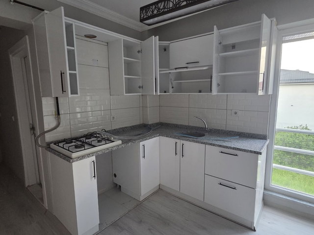 ORTA KAT HASTANEYE YAKIN 1+1 KİRALIK DAİRE