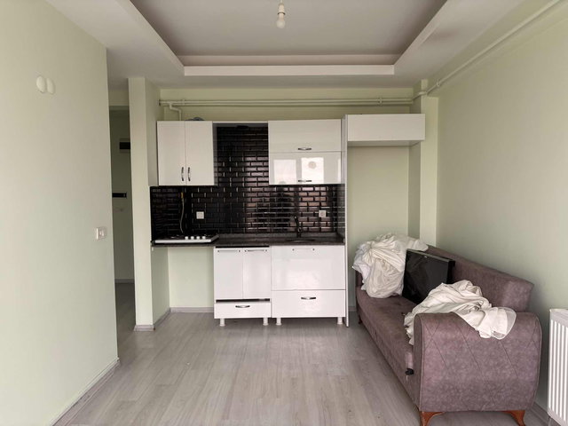 FA ÖZBİR EMLAKTAN MERKEZİ KONUMDA ARAKAT KİRALIK 1+1DAİRE