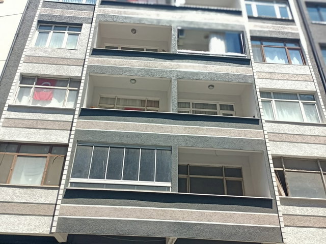 Meydan Hacıkasım' da Kiralık Daire/Ofis- Merkezi Konum