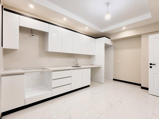 AKYAZI YENİ MAHALLEDEMERKEZİ KONUMDA,YÜKSEK STANDARTLARDA DAİRE