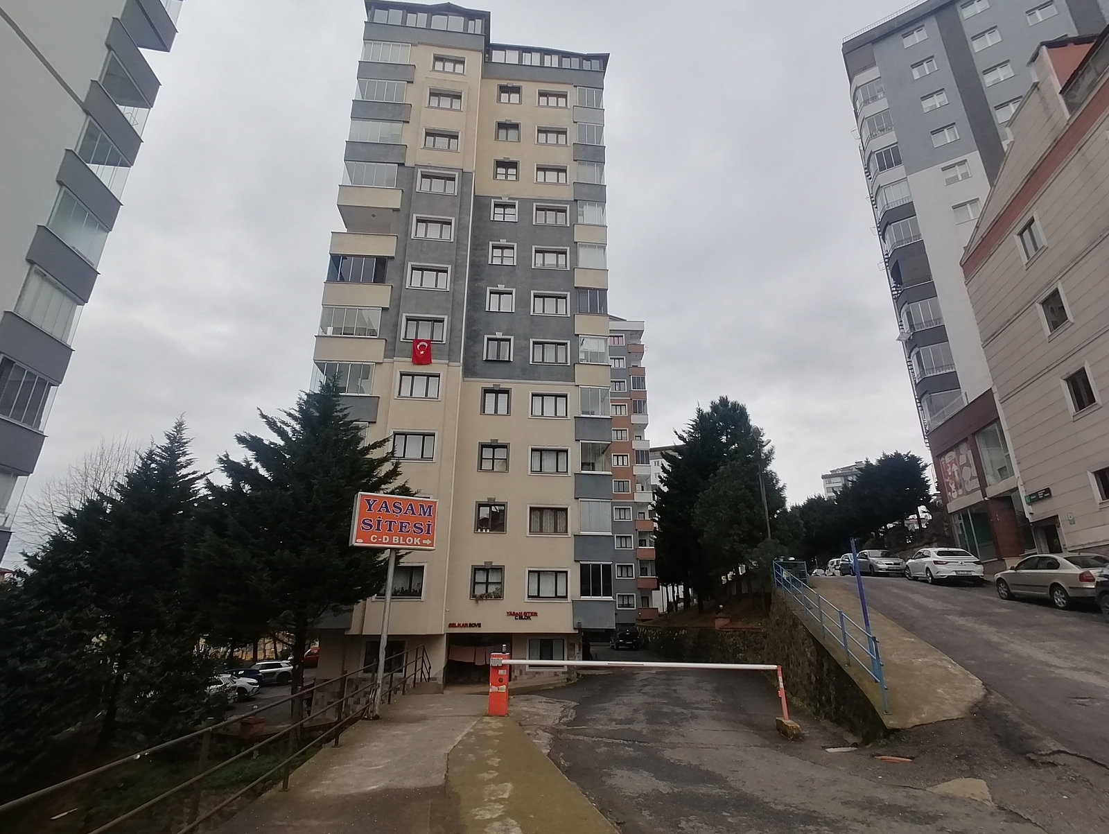 TRABZON ÇUKURÇAYIR YAŞAM SİTESİ'NDE 5+1 SATILIK DUBLEKS DAİRE