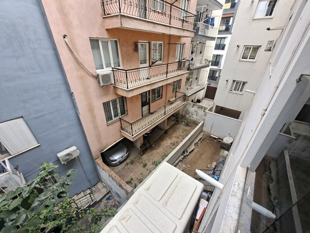 DOĞALGAZLI-ASANSÖRLÜ 1+1 KUSURSUZ TASARIMLA EŞYASIZ-KLİMALI