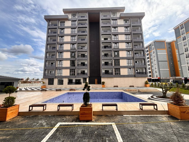 FA ÖZBİRDEN ÇERKEZKÖY KİPA BÖLGESİ HAVUZLU LÜX ARA KAT 1+1 DAİRE