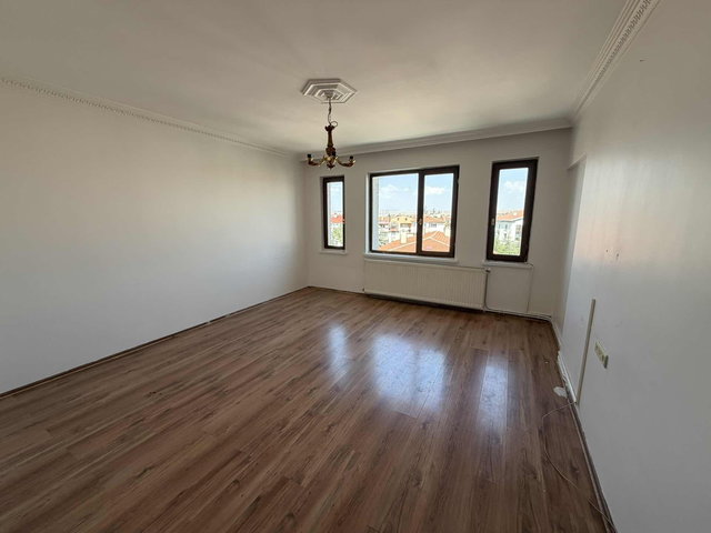 TURKUAZ EMLAKTAN GAZİ MAHALLESİNDE 3+1 KİRALIK DAİRE