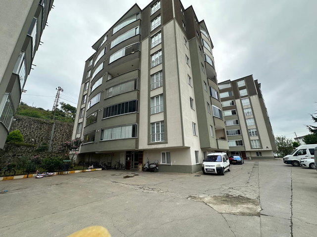 TRABZON KAYMAKLI YEŞİLVADİ SİTESİ'NDE BOYALI KİRALIK DAİRE