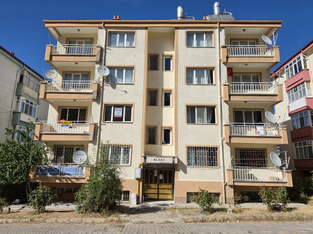 ÇINAR GRUP'DAN ÇAYKENT SİT. KİRALIK ARA KAT DOĞALGAZLI DAİRE