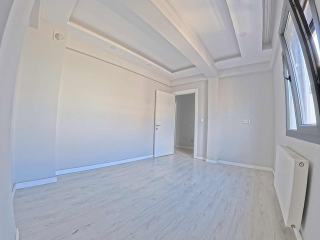 Şemikler'de Kiralık 5 Yıllık 1+1 Koridorlu Balkonlu