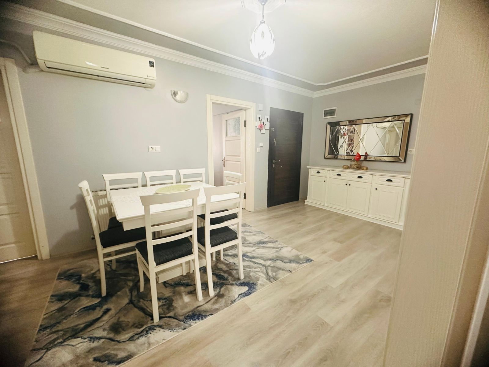 YENİ CAMİİ MERKEZDE 140M2 3+1 ODA MASRAFSIZ SATILIK DAİRE