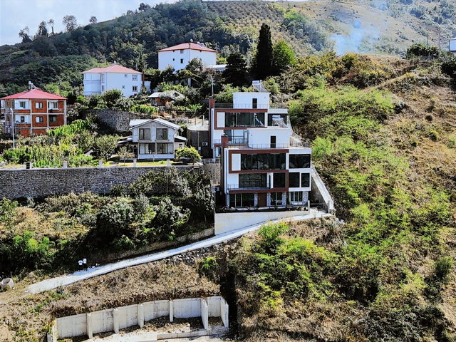 SERA GÖLÜ-DOĞA İÇİNDE SATILIK VILLA