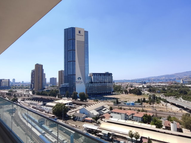 Megapol İzmir Kiralık eşsiz Deniz Manzaralı 1+1