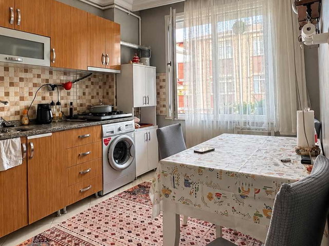 EKOL'DEN KIRAÇ MERKEZDE ASANSÖRLÜ İSKANLI MASRAFSIZ 2+1 ARAKAT