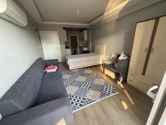 Mevlana'da Üniversite Yakını Kiralık 1+0 Daire