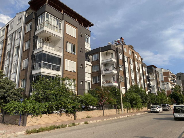ANTALYA LARA ÇAĞLAYAN MAHALLESİNDE HAVUZLU 3+1 SATILIK DAİRE