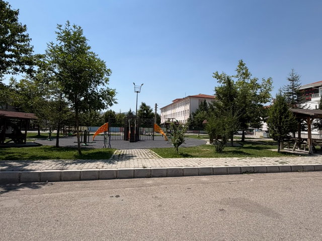 TURKUAZ EMLAKTAN MAREŞAL FEVZİ ÇAKMAK MAH. KİRALIK 3+1 DAİRE