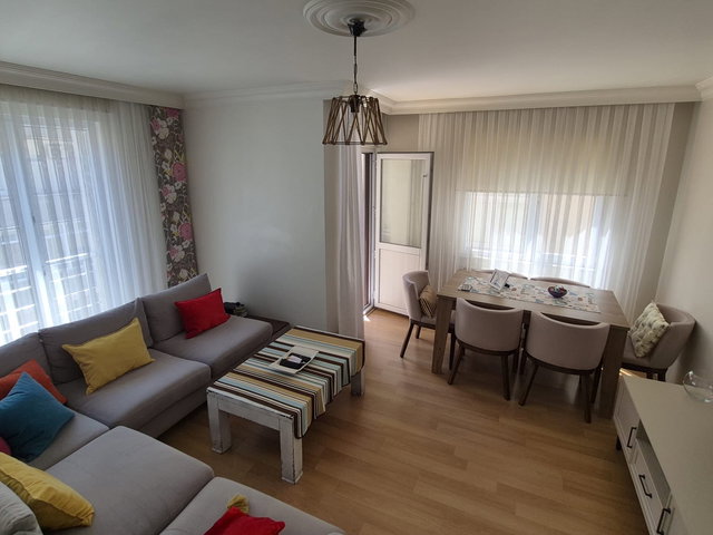 FINDIKLI MAH. GENÇ BİNADA YOLA YAKIN 2+1 ARA KAT KAÇMAZ FIRSAT