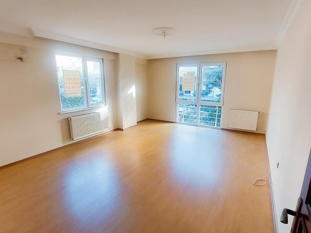 Küçükbakkalköyde Genç Binada Metroya Yakın Mesafede 3+1 Kiralık