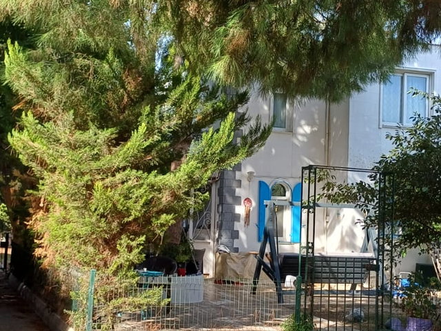 Foça Fotaş Tatil Köyü'nde Satılık Yazlık