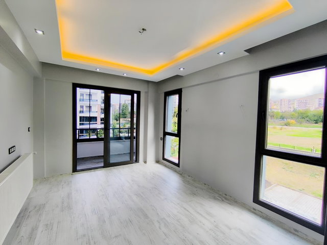 TECDE MAHALLESİ ARA KATTA SATILIK 4+1 LÜKS DAİRE