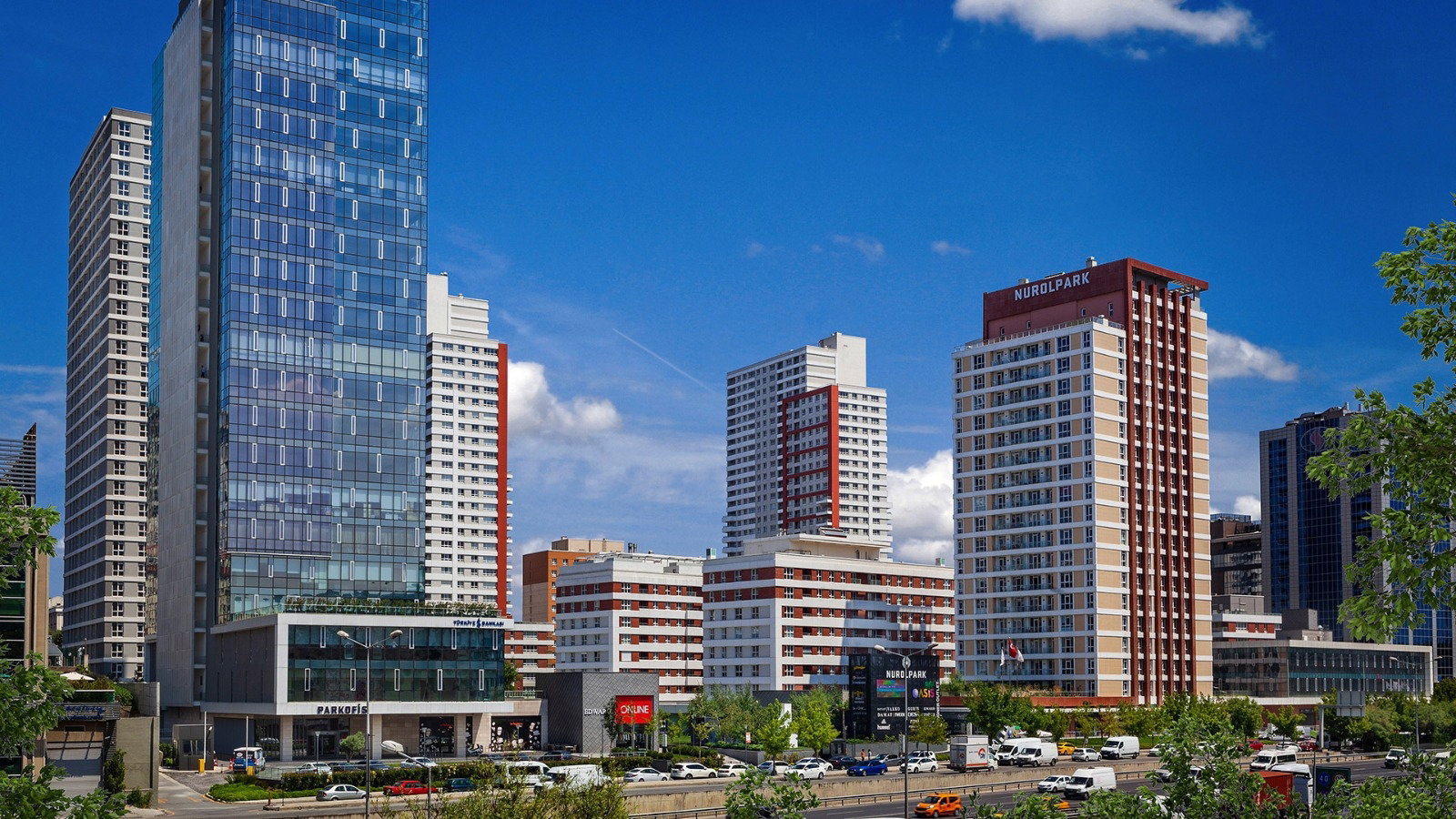 NUROL PARK'TA GENİŞ 2+1 GİYİNME ODALI 91,76 M2 NET BOŞ DAİRE