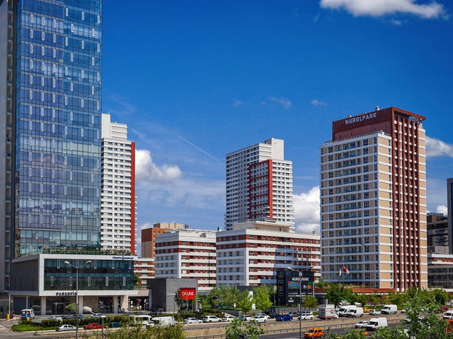 NUROL PARK'TA GENİŞ 2+1 GİYİNME ODALI 91,76 M2 NET BOŞ DAİRE