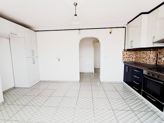Serik Orta Mahal. 2+1 Asansörlü Ebeveyn Banyolu Doğalgazlı Daire