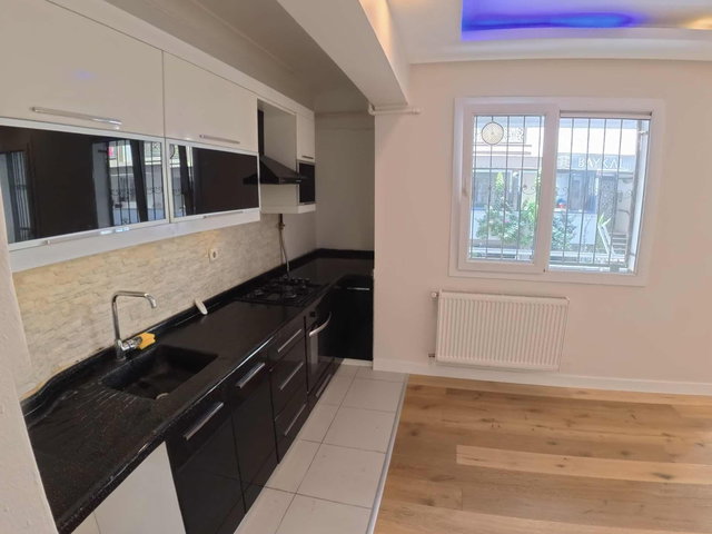Şemikler'de 3+1 | 11 Yıllık | Ebeveyn Banyolu |105 m2 | KİRALIK