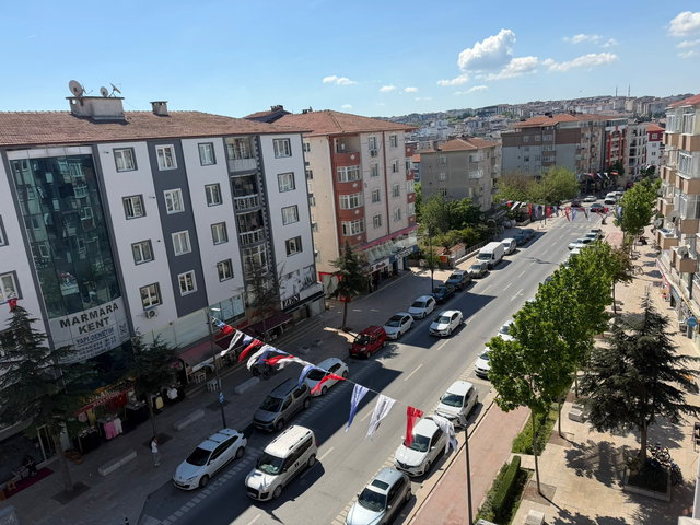 ÖZTRAK CADDESİNDE 2+1 KİRALIK 90 m2 DAİRE