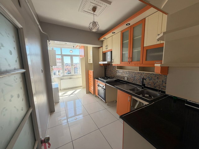 ÖZTRAK CADDESİNDE 2+1 KİRALIK 90 m2 DAİRE