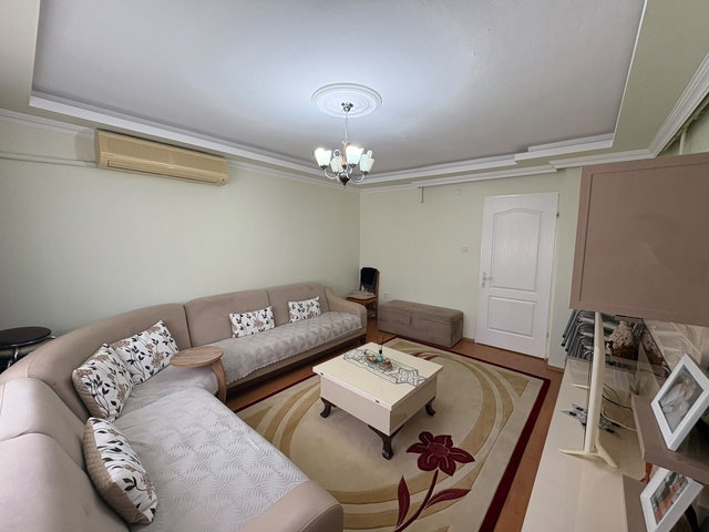 BORNOVA EVKA 4TE 2+1, DOĞALGAZLI, 2 KLİMALI, KİRALIK DAİRE