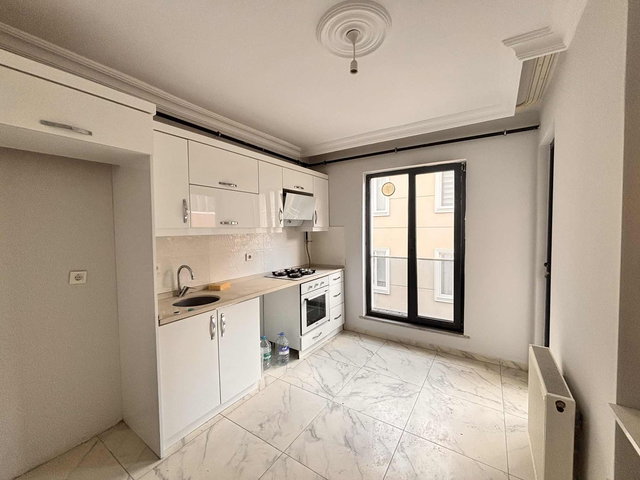 FA ÖZBİR'DEN İSTASYONDA CADDE ÜZERİ ÇİFT GİRİŞLİ KİRALIK 4+2