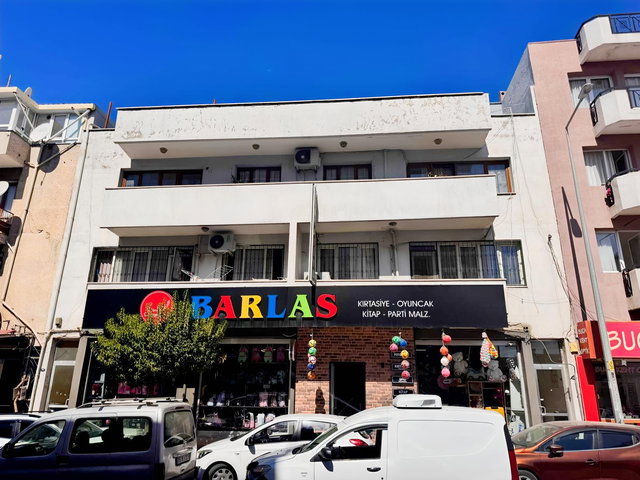 NOVUSS GAYRİMENKUL\YIKIKKEMER'DE ARAKAT K.MUTFAK SATILIK 2+1