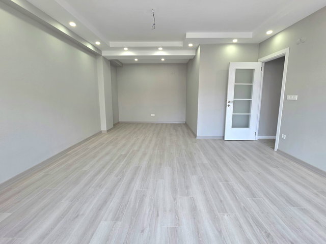 KULE'DEN | LİBADİYE'DE SIFIR KULLANIŞLI, 3+1 BALKONLU ARA KATLAR