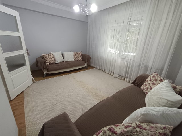 Demirkapı Akşemsettin lise karşı satılık 2+1 yüksek giriş kat