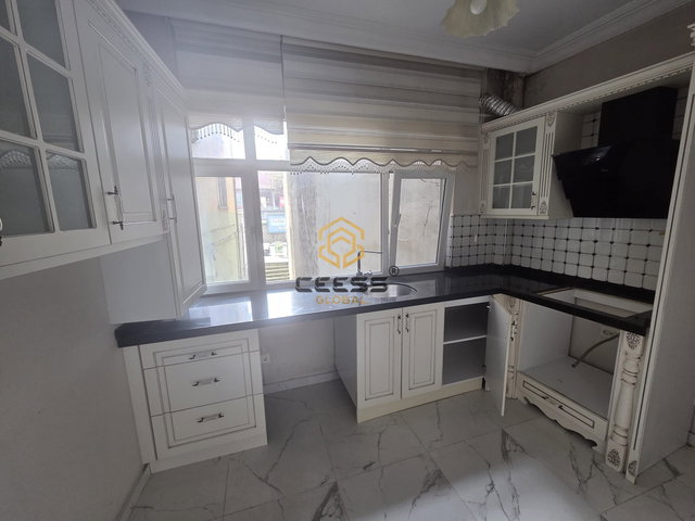 YALI MAHALLESİNDE ANA CADDE ÜZERİNDE KİRALIK 2+1 DAİRE