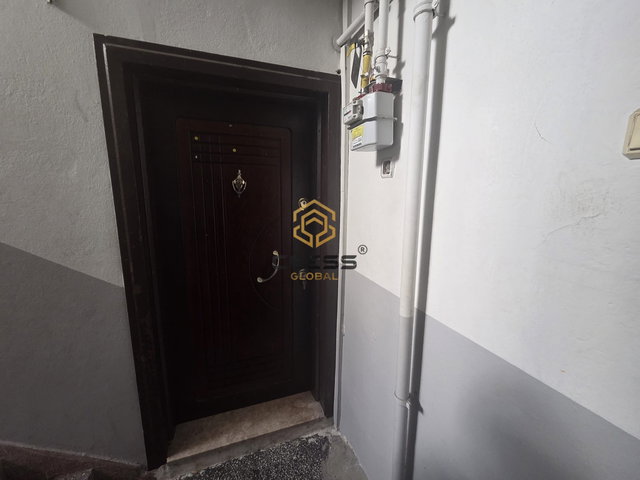 YALI MAHALLESİNDE ANA CADDE ÜZERİNDE KİRALIK 2+1 DAİRE