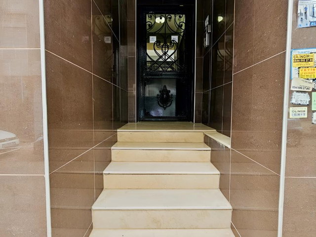 EKONOMİ ÜNİVERSİTESİ'NE YAKIN EŞYALI KİRALIK DAİRE.
