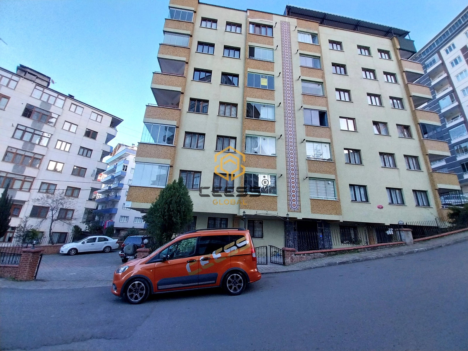 TRABZON ORTAHİSAR AYDINLIKEVLER'DE 2+1 EŞYALI KİRALIK DAİRE