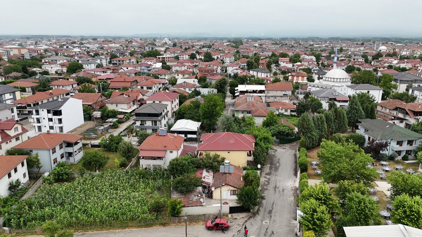 322 M2 Arsa üzerinde 100 M2 Prafabrik Müstakil Satilk ev